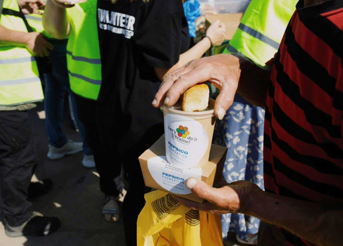 https://www.pepsico.ua/images/ukrainelibraries/news/lets-do-it-ukraine-pepsico-foundation---stories_landscape-thumbnail-1200x860.png?Status=Master